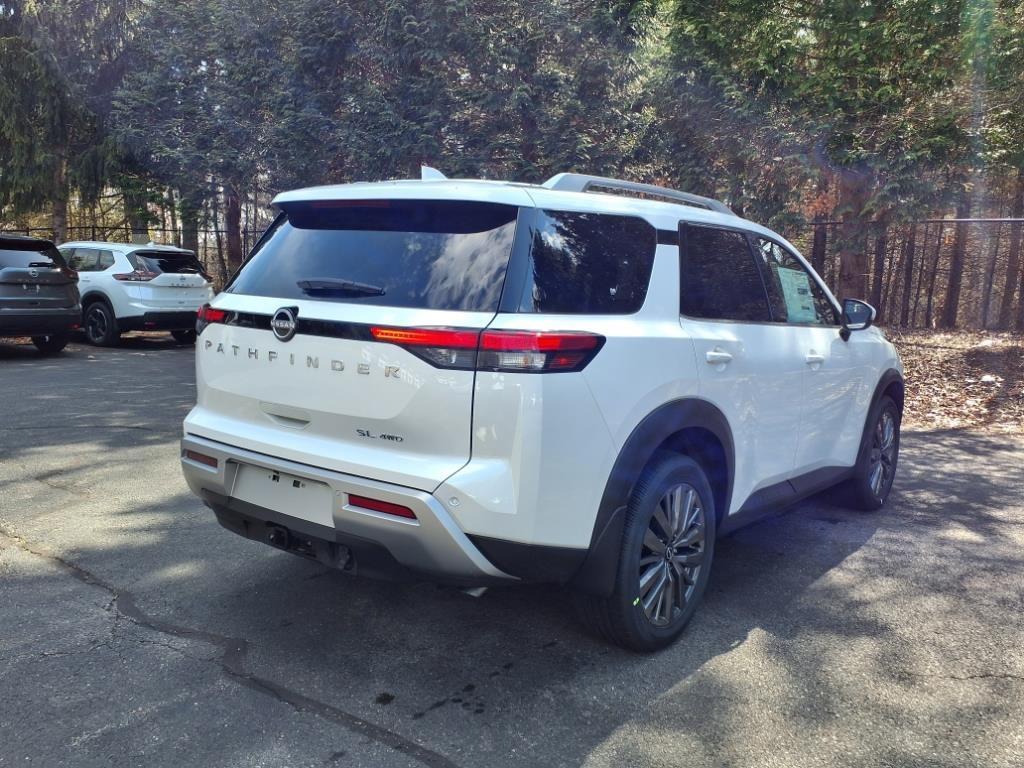 new 2025 Nissan Pathfinder car, priced at $45,152