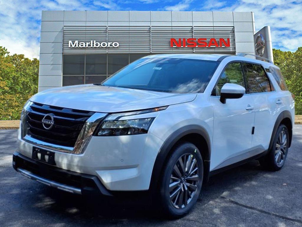 new 2025 Nissan Pathfinder car, priced at $45,152