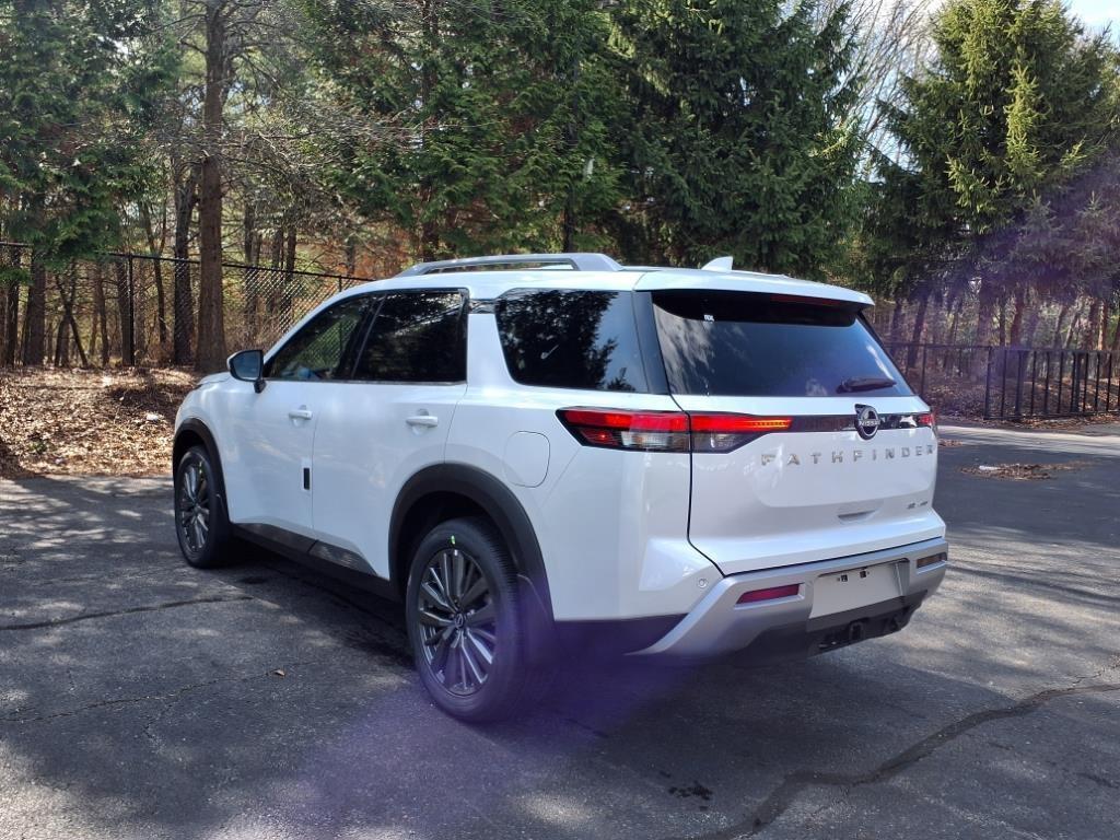 new 2025 Nissan Pathfinder car, priced at $45,152