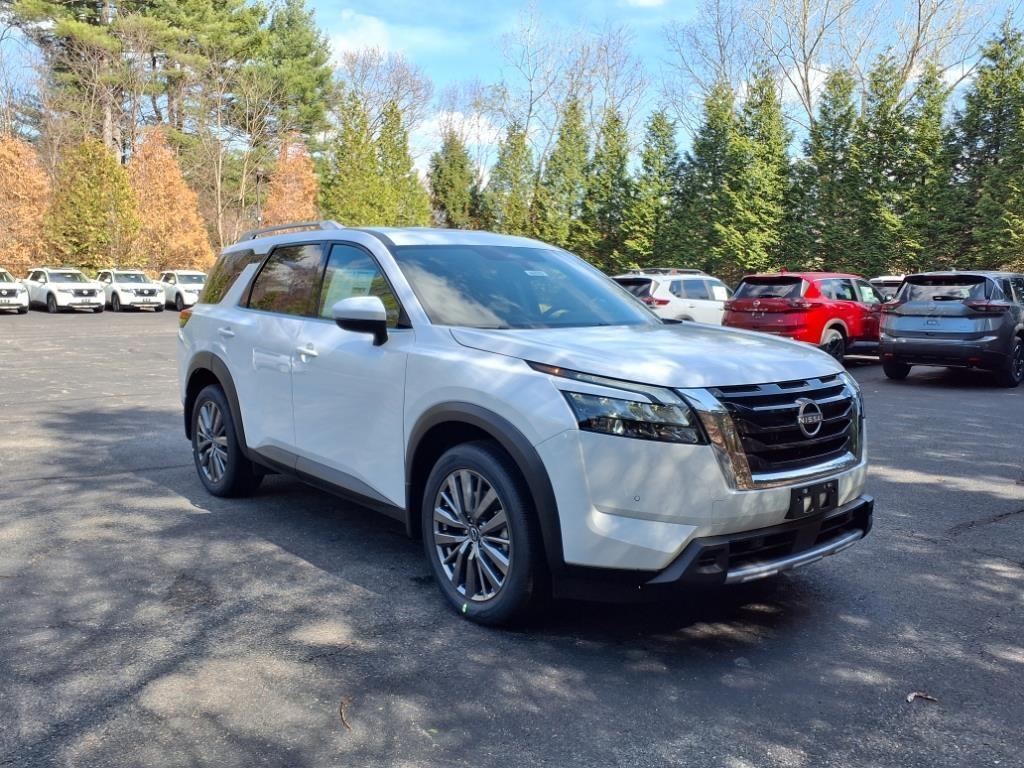 new 2025 Nissan Pathfinder car, priced at $45,152