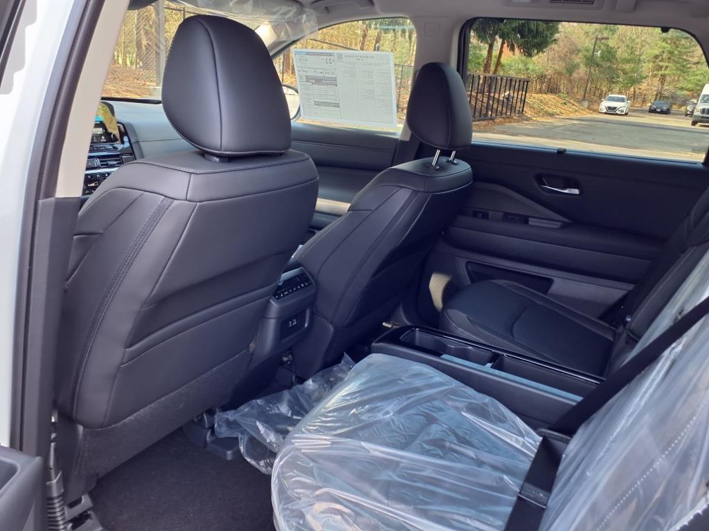 new 2025 Nissan Pathfinder car, priced at $45,152