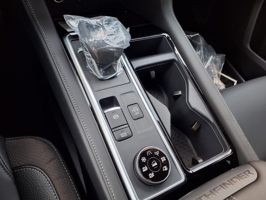 new 2025 Nissan Pathfinder car, priced at $45,152