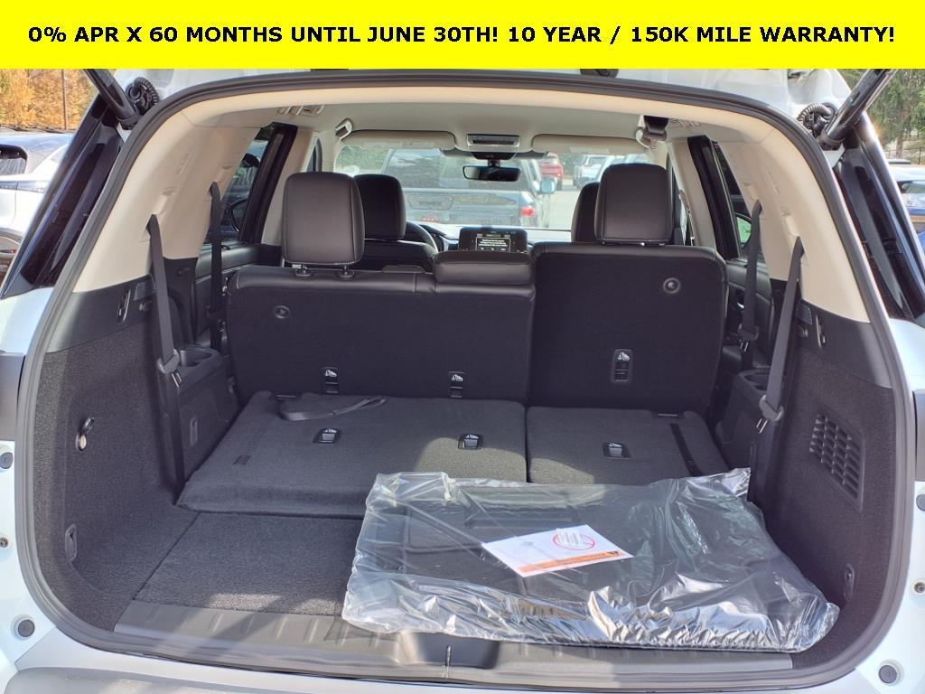 new 2025 Nissan Pathfinder car, priced at $44,083