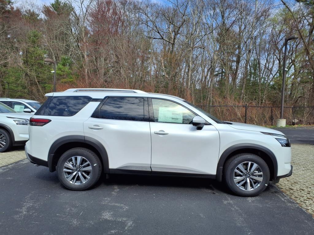 new 2025 Nissan Pathfinder car, priced at $45,083