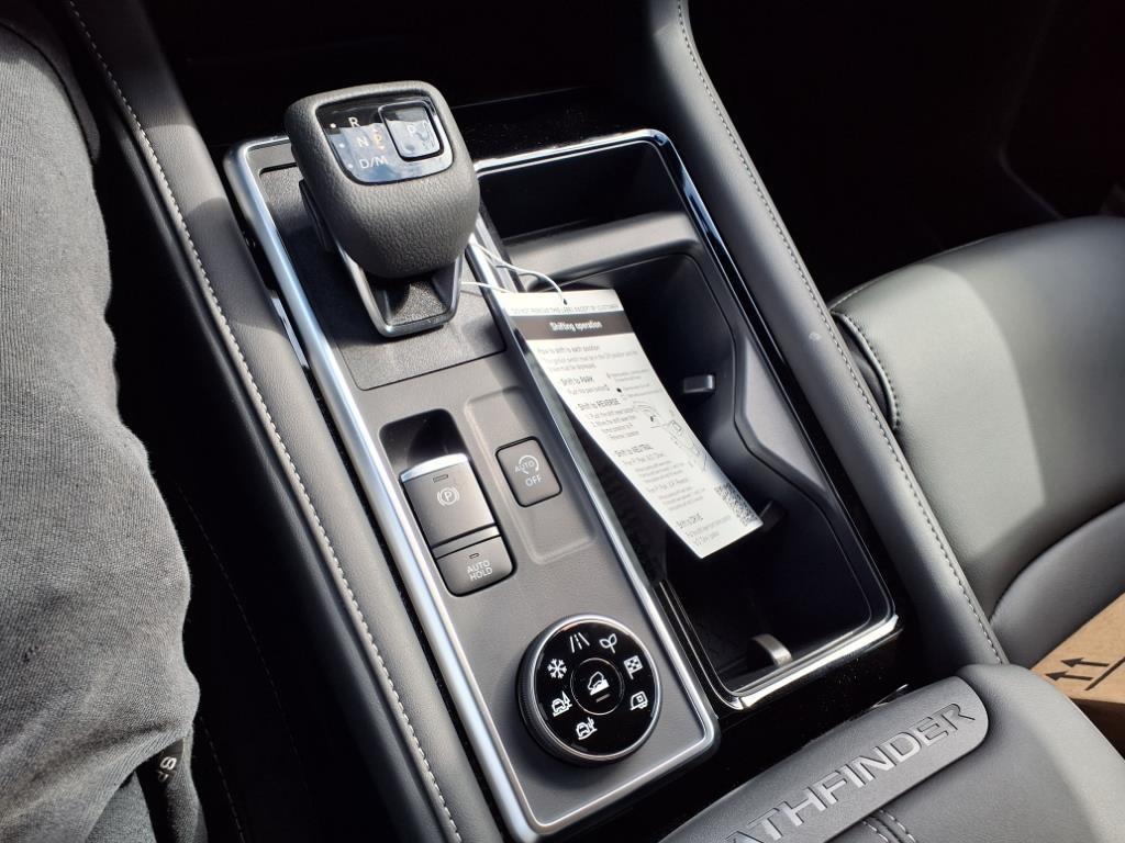 new 2025 Nissan Pathfinder car, priced at $45,083