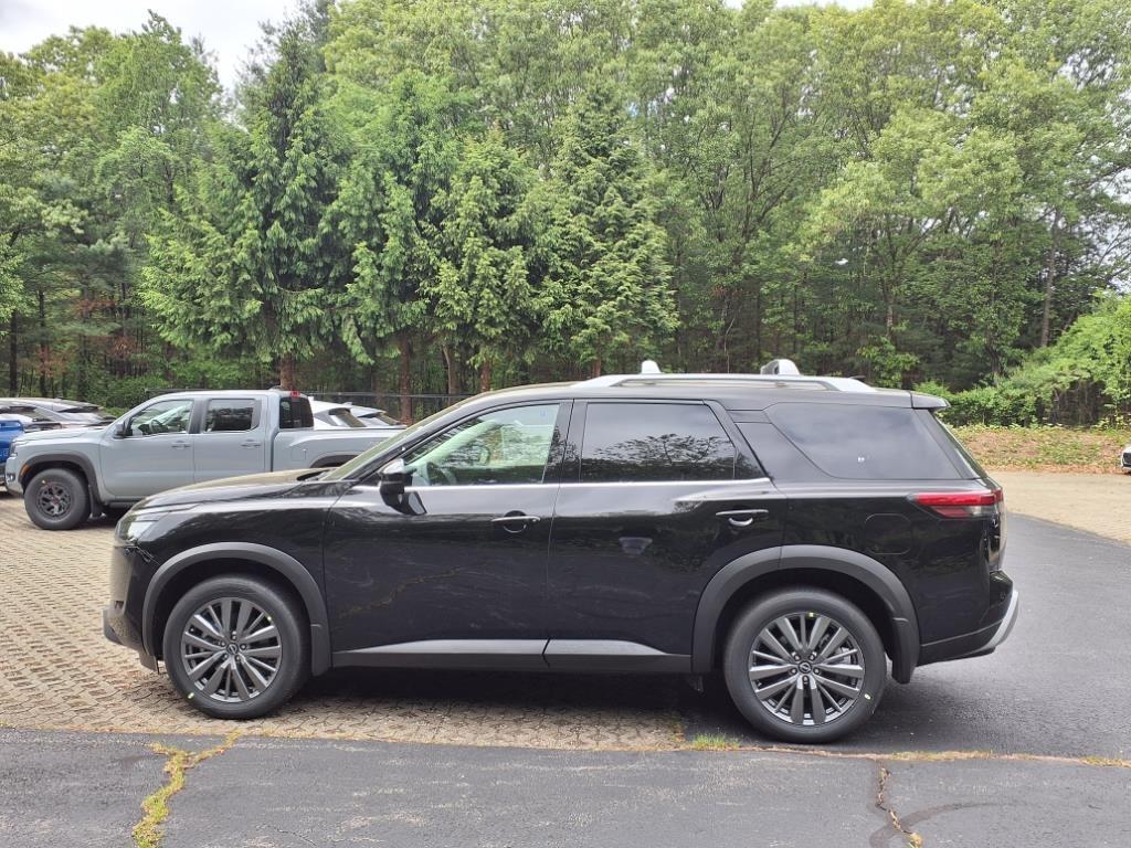 new 2025 Nissan Pathfinder car, priced at $44,381