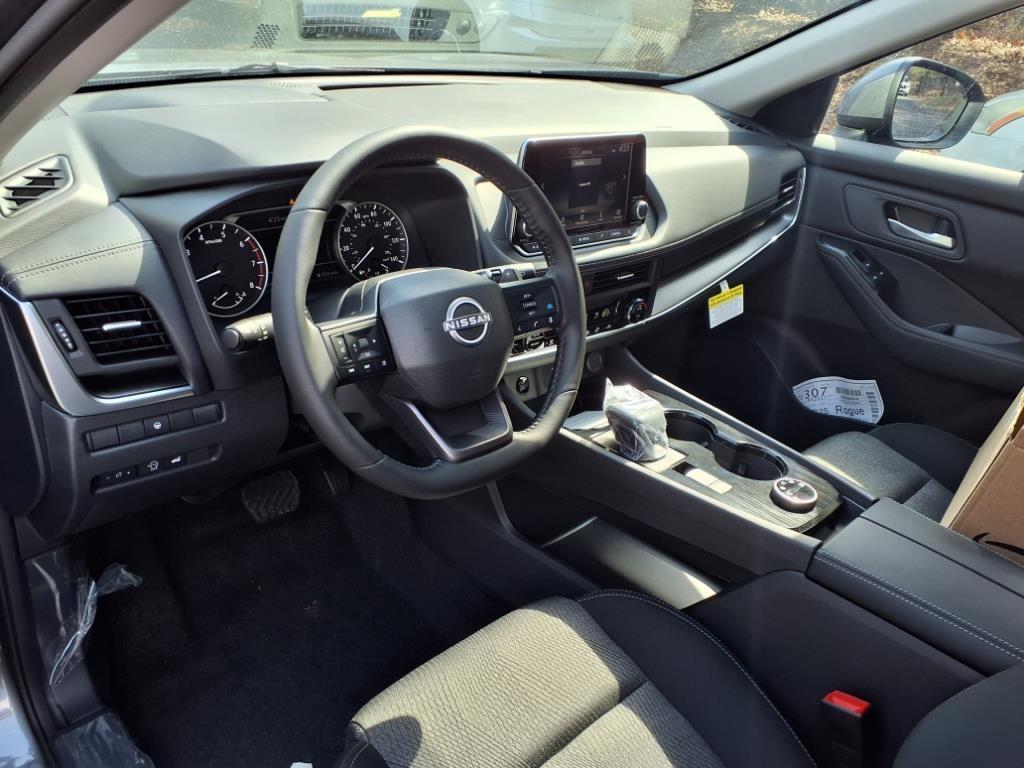 new 2025 Nissan Rogue car, priced at $33,180