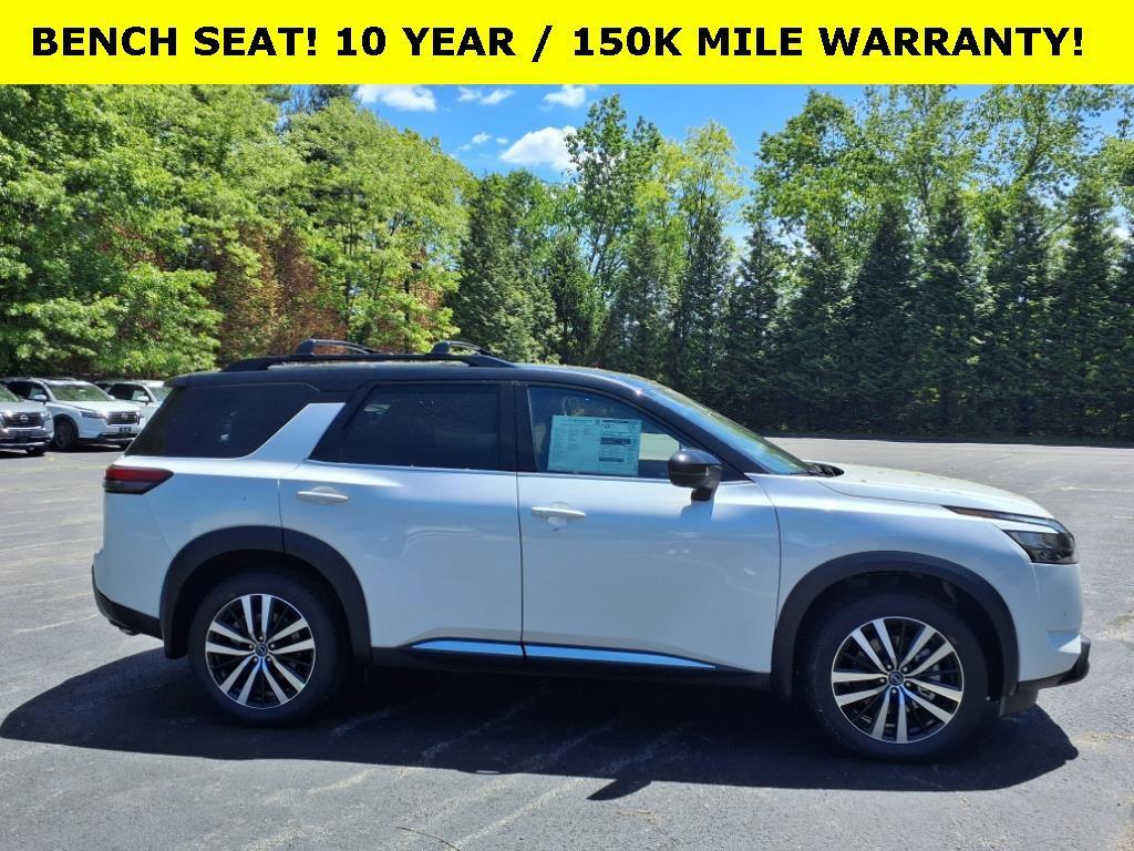 new 2025 Nissan Pathfinder car, priced at $51,765