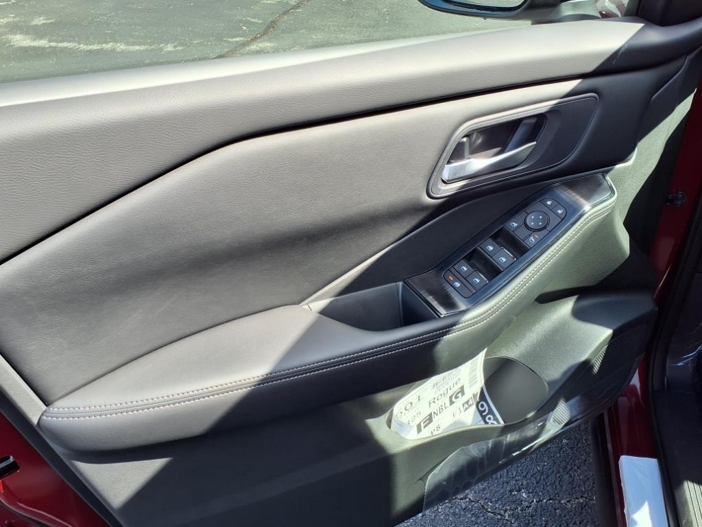 new 2025 Nissan Rogue car, priced at $33,563