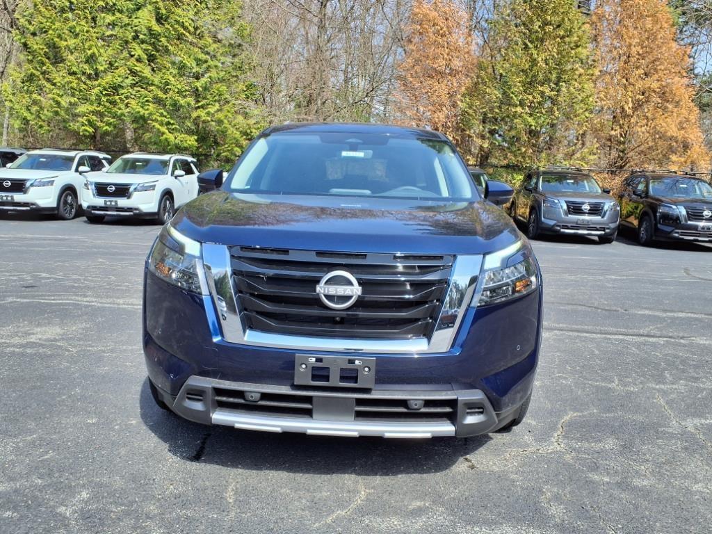 new 2025 Nissan Pathfinder car, priced at $44,707
