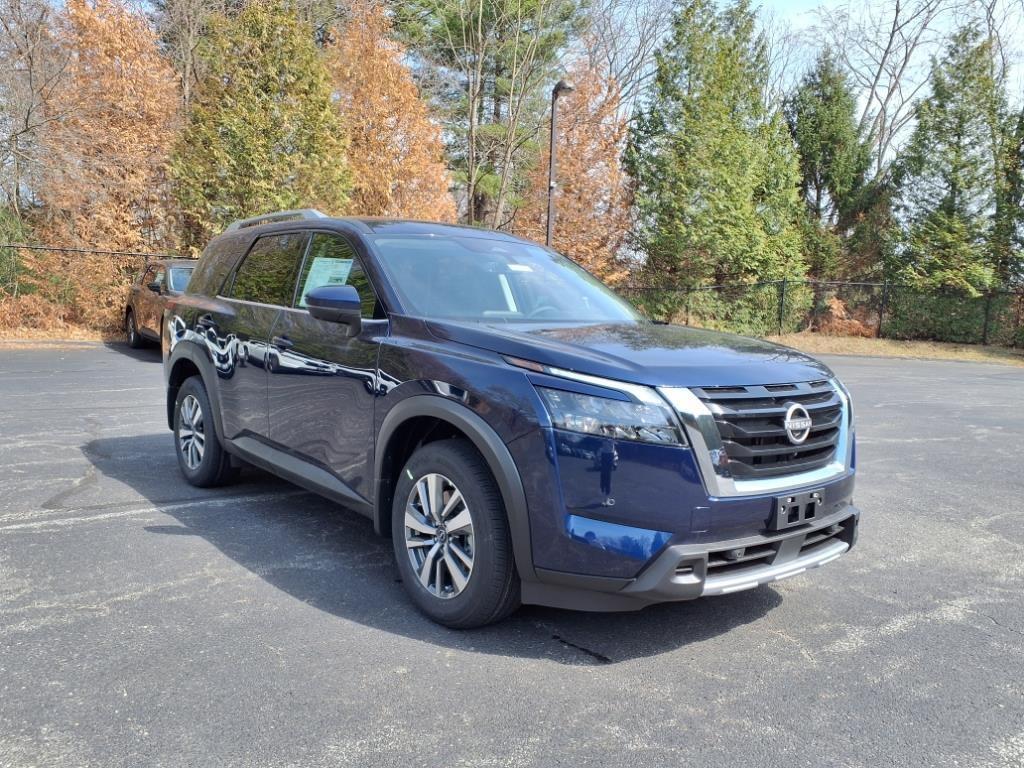 new 2025 Nissan Pathfinder car, priced at $44,707