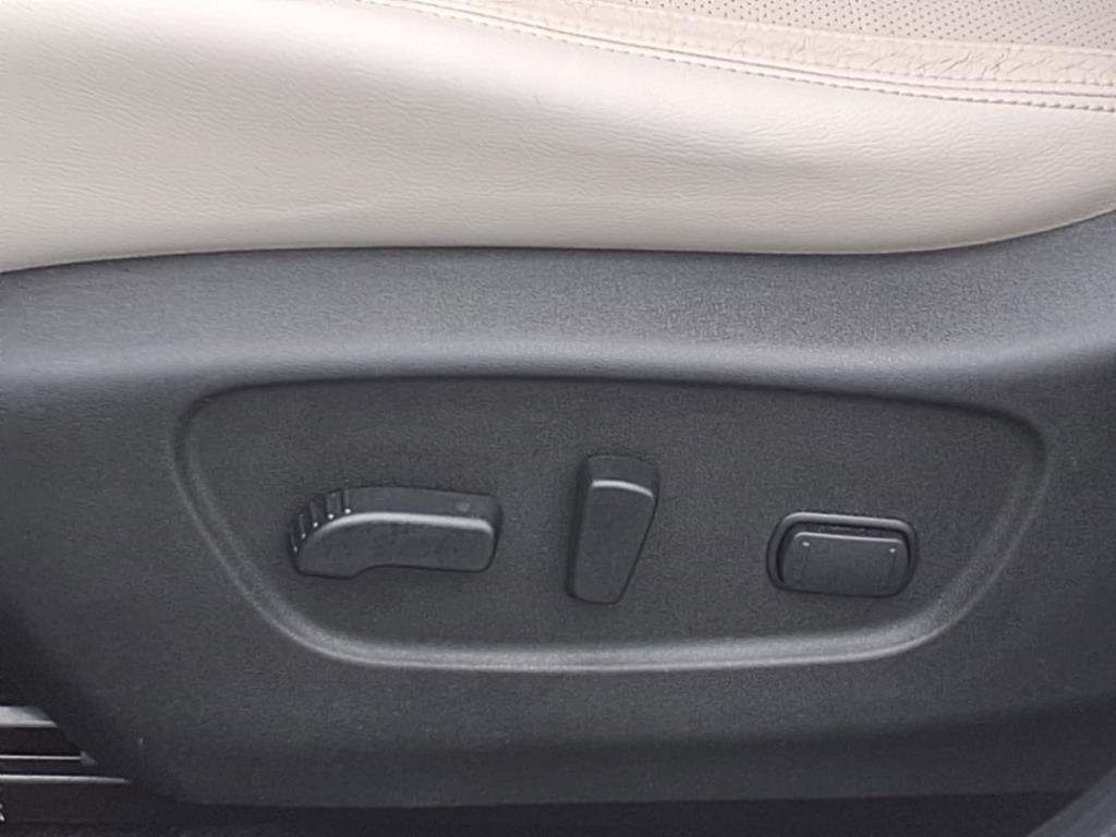 used 2019 Nissan Rogue Sport car, priced at $18,899