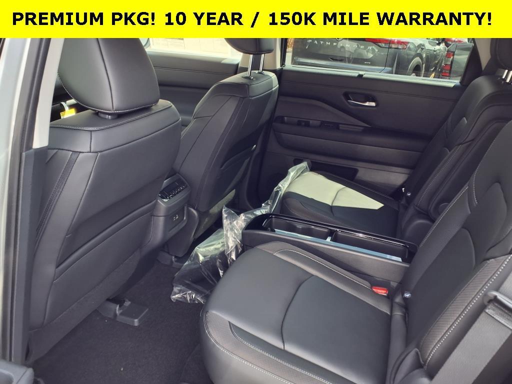new 2025 Nissan Pathfinder car, priced at $46,445