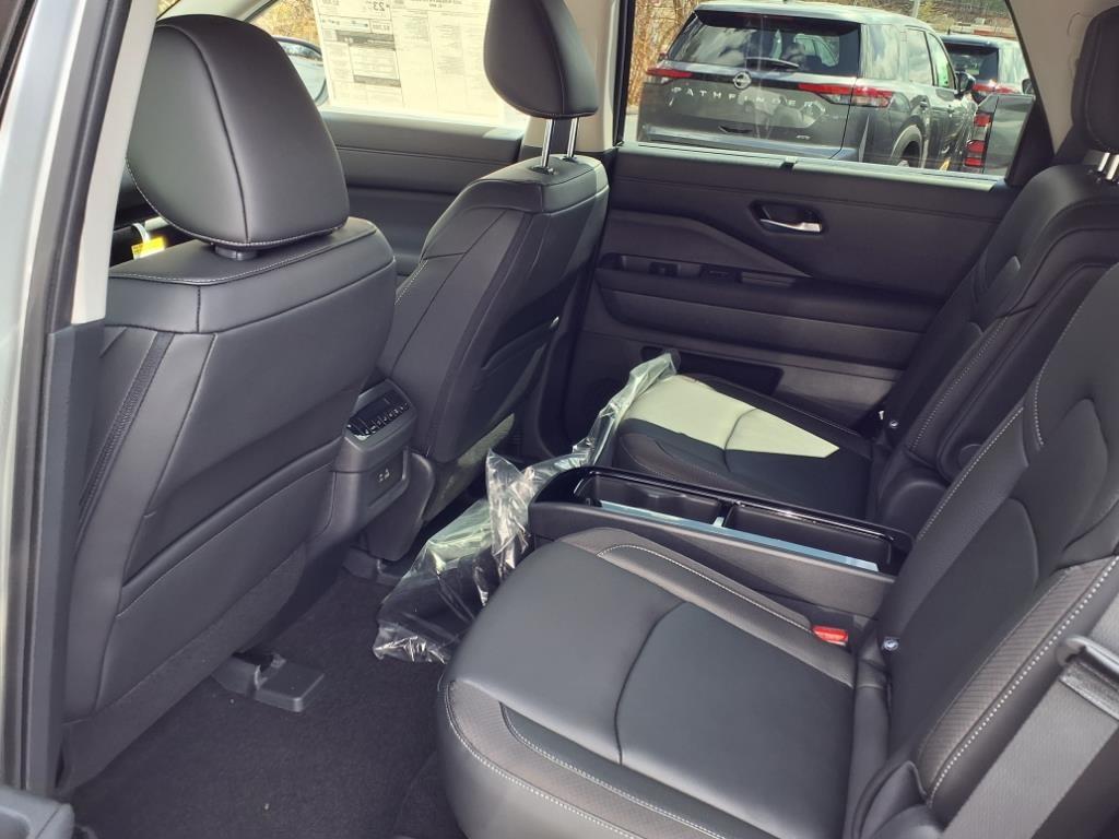 new 2025 Nissan Pathfinder car, priced at $44,945