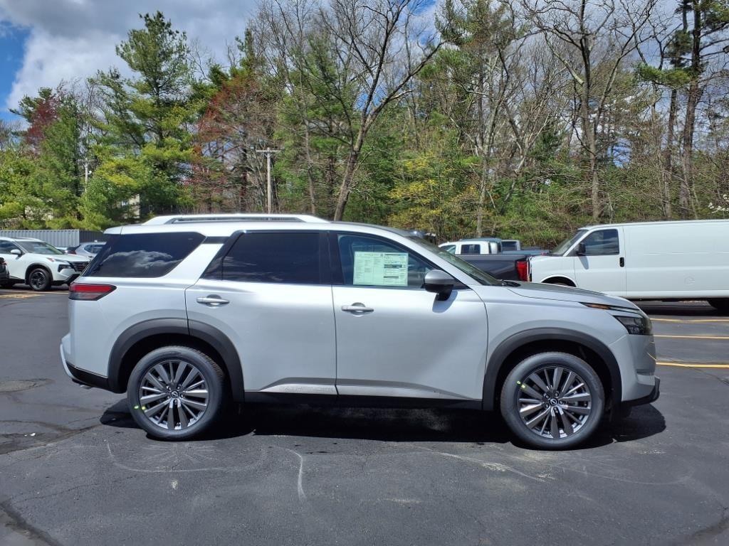 new 2025 Nissan Pathfinder car, priced at $44,945