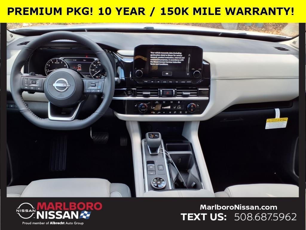 new 2025 Nissan Pathfinder car, priced at $46,821