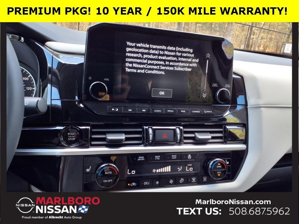 new 2025 Nissan Pathfinder car, priced at $46,821