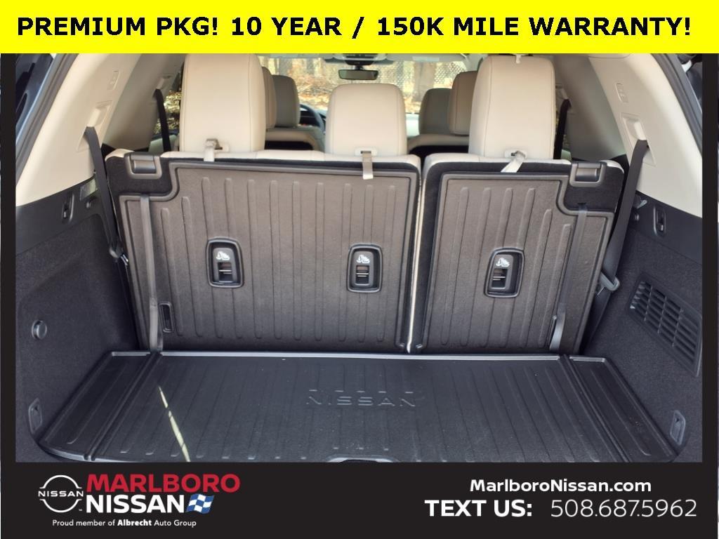 new 2025 Nissan Pathfinder car, priced at $46,821