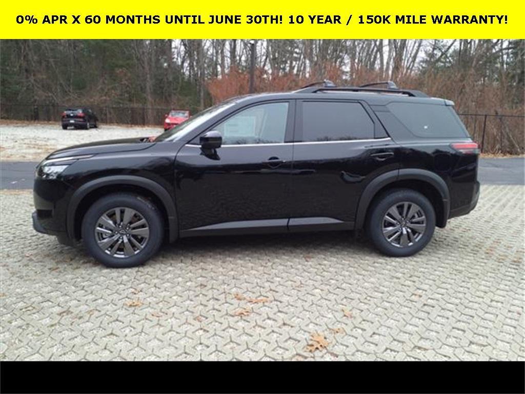 new 2025 Nissan Pathfinder car, priced at $40,992