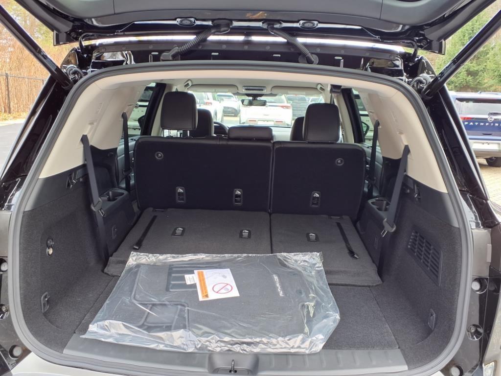 new 2025 Nissan Pathfinder car, priced at $44,707