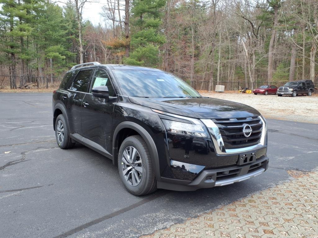 new 2025 Nissan Pathfinder car, priced at $44,707