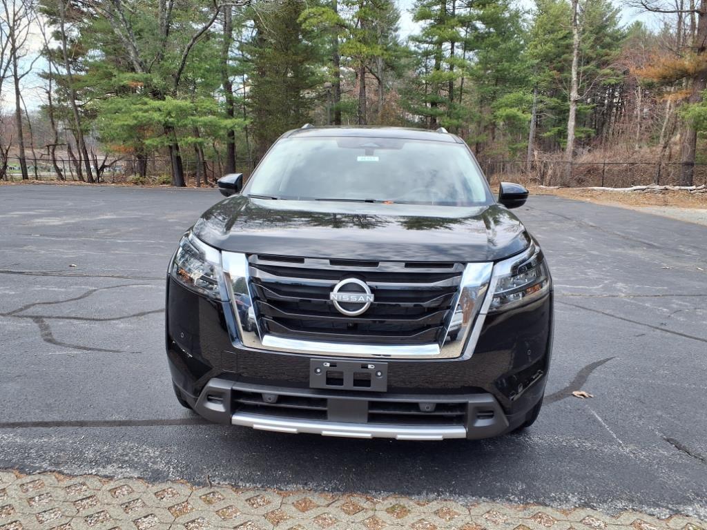 new 2025 Nissan Pathfinder car, priced at $44,707