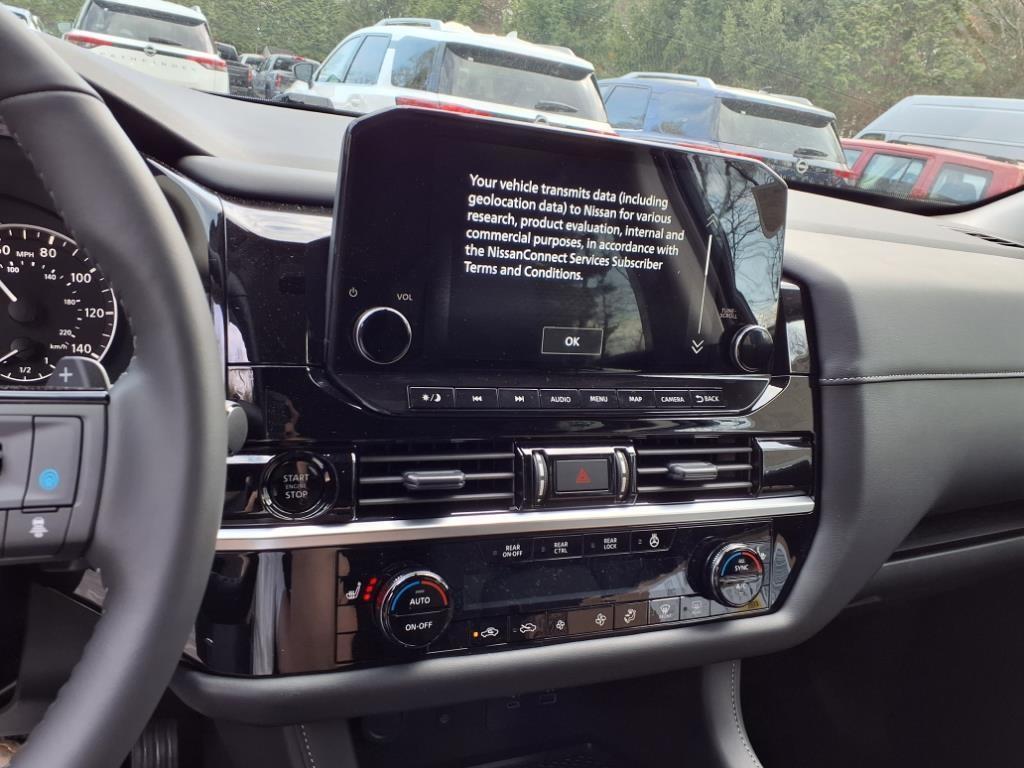 new 2025 Nissan Pathfinder car, priced at $44,707