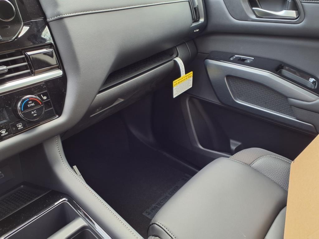 new 2025 Nissan Pathfinder car, priced at $44,707