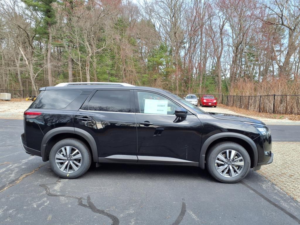 new 2025 Nissan Pathfinder car, priced at $44,707