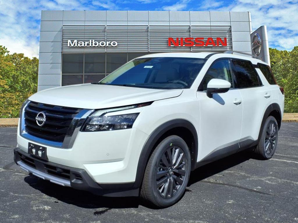 new 2025 Nissan Pathfinder car, priced at $45,321