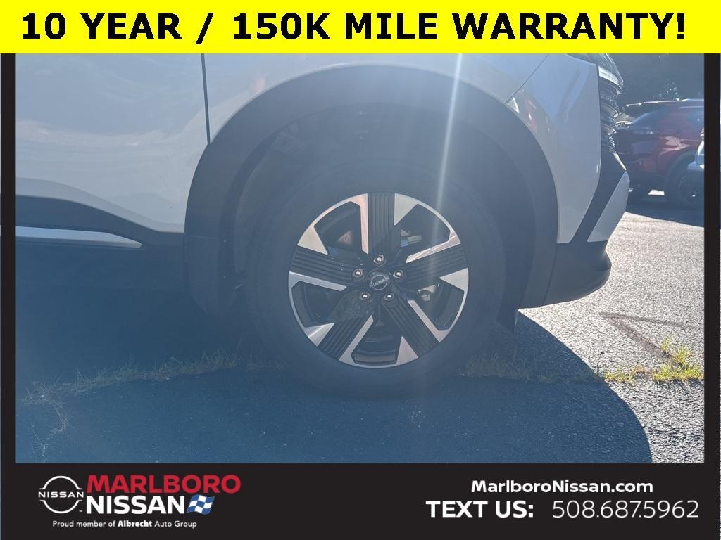 new 2025 Nissan Kicks car, priced at $28,690
