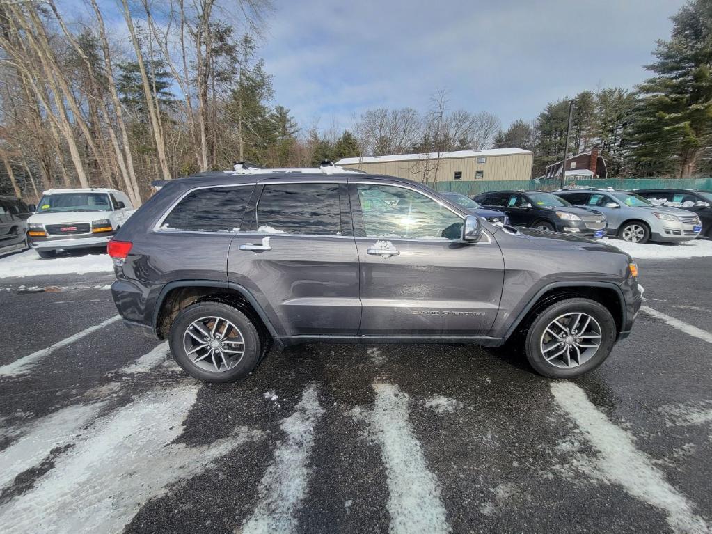 used 2018 Jeep Grand Cherokee car, priced at $26,231