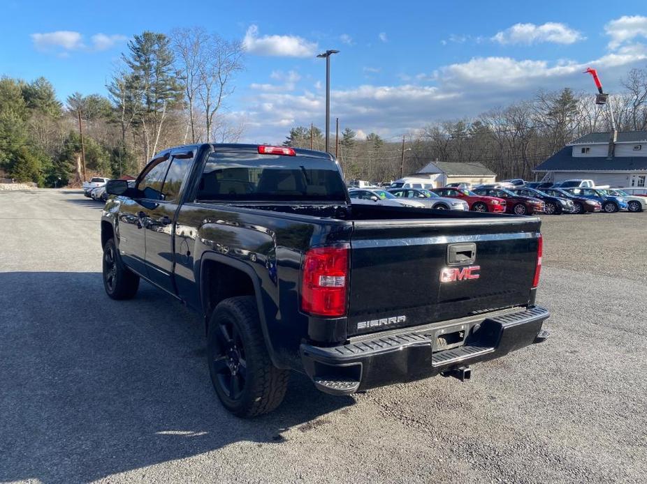 used 2018 GMC Sierra 1500 car, priced at $22,918