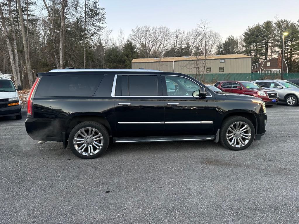 used 2018 Cadillac Escalade ESV car, priced at $28,918