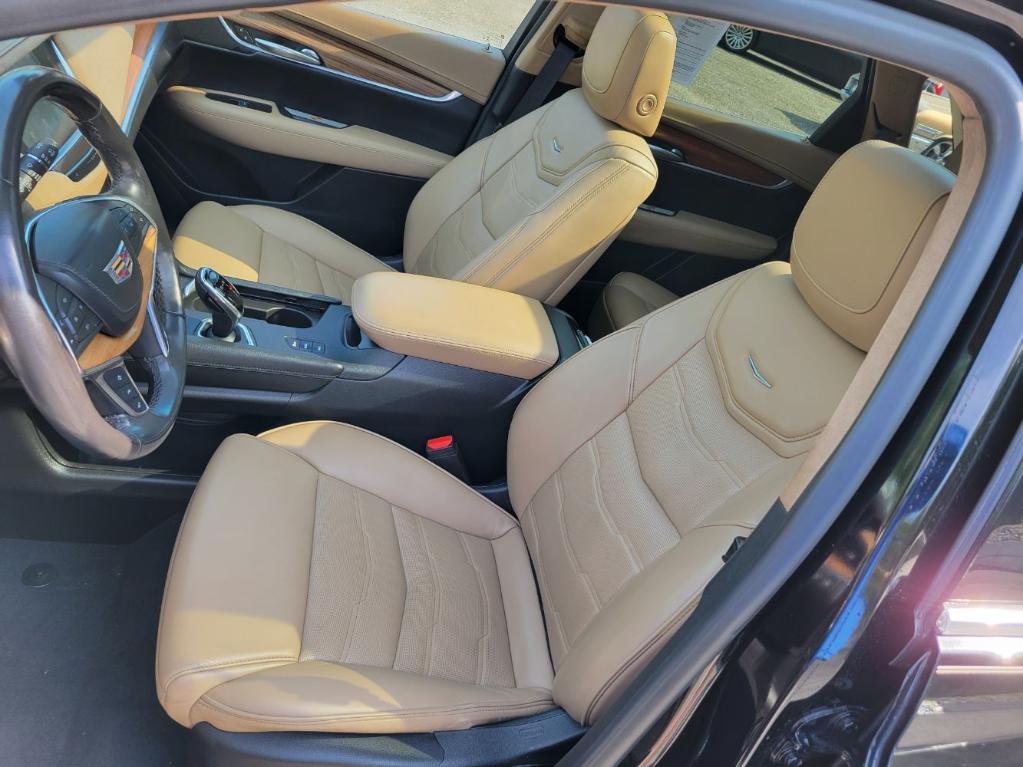 used 2018 Cadillac XT5 car, priced at $19,495