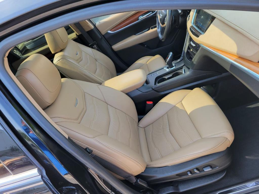 used 2018 Cadillac XT5 car, priced at $19,495