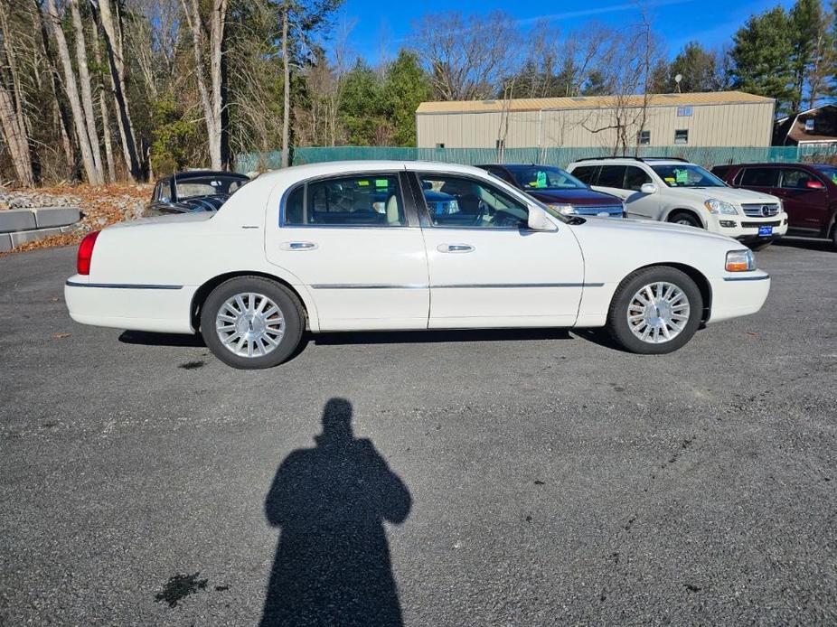 used 2003 Lincoln Town Car car, priced at $8,518