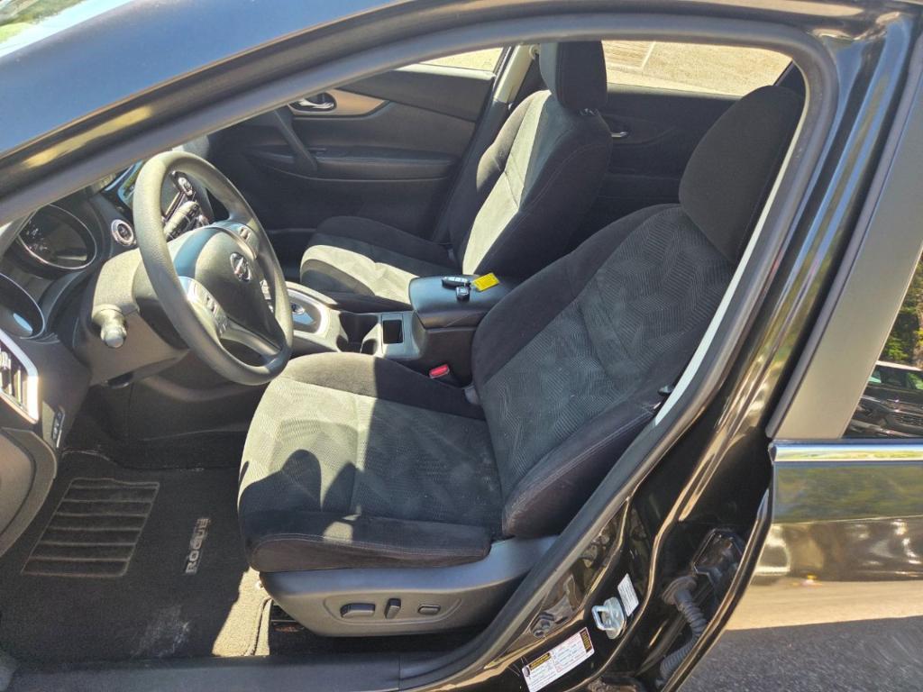 used 2014 Nissan Rogue car, priced at $9,107