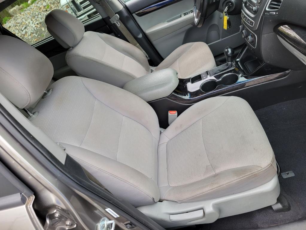 used 2015 Kia Sorento car, priced at $10,932