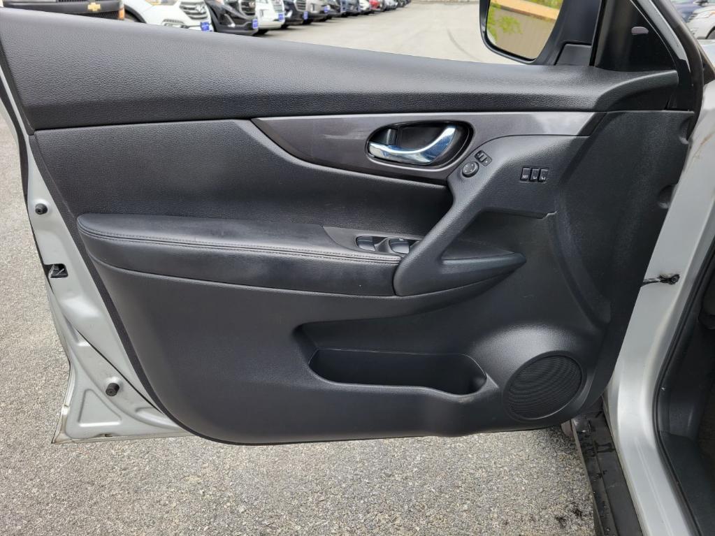 used 2020 Nissan Rogue car, priced at $14,985