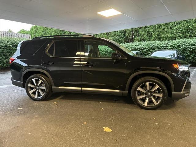 used 2023 Honda Pilot car, priced at $40,550