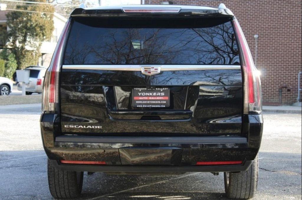 used 2019 Cadillac Escalade ESV car, priced at $30,430