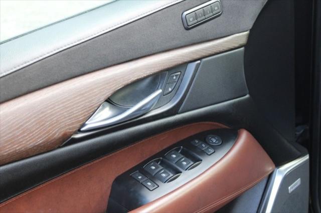 used 2019 Cadillac Escalade ESV car, priced at $31,280