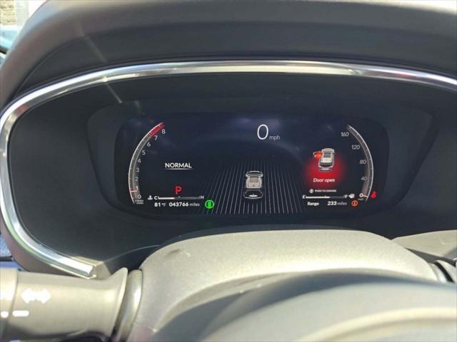 used 2022 Acura MDX car, priced at $40,150