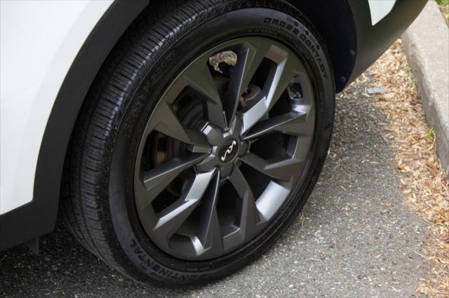 used 2022 Kia Sorento car, priced at $29,450
