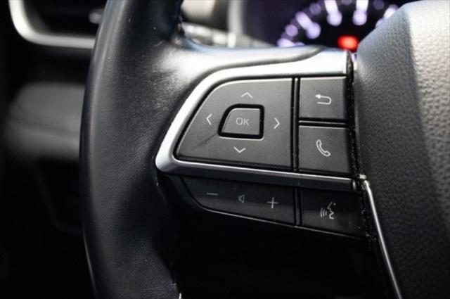 used 2020 Toyota Highlander car, priced at $26,210