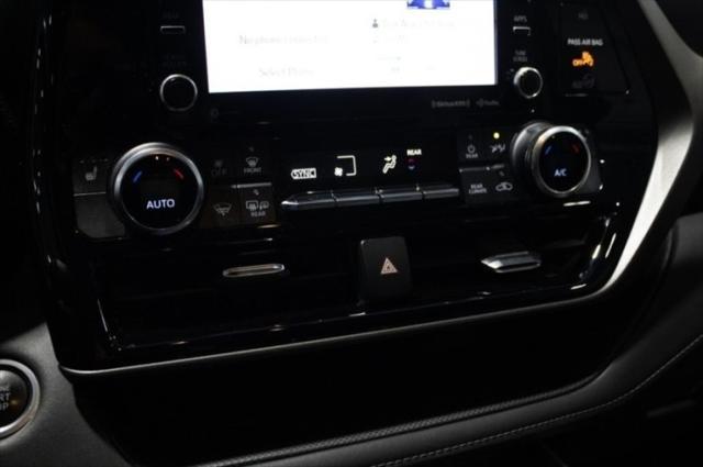 used 2020 Toyota Highlander car, priced at $26,210