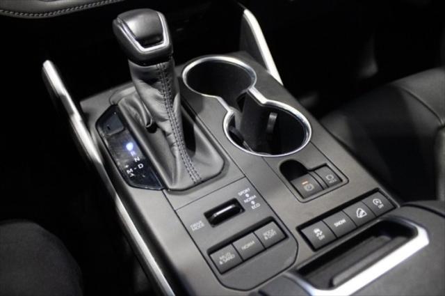 used 2020 Toyota Highlander car, priced at $26,210