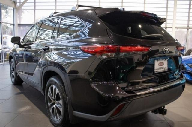 used 2020 Toyota Highlander car, priced at $26,210