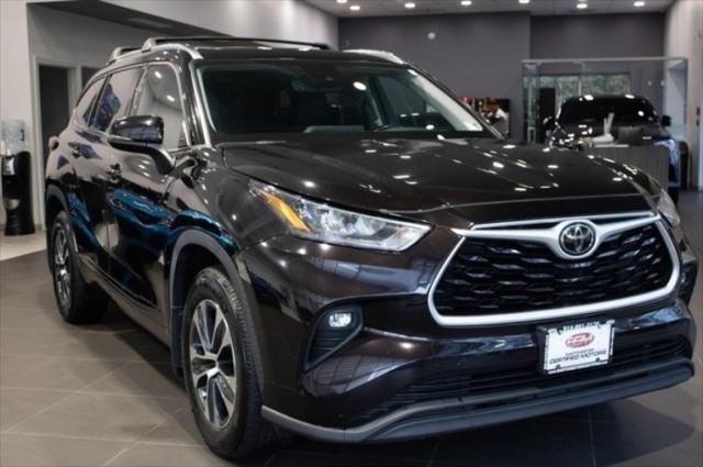 used 2020 Toyota Highlander car, priced at $26,210